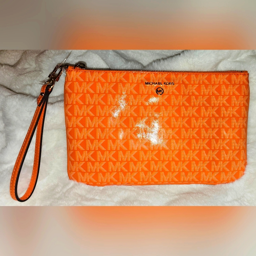 Michael Kors Jet Set Large Wristlet